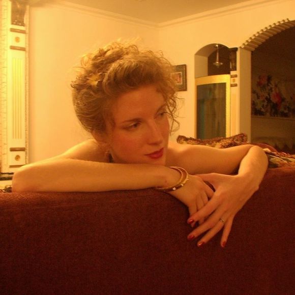 Meet your Posher, Amber - Picture 1 of 1